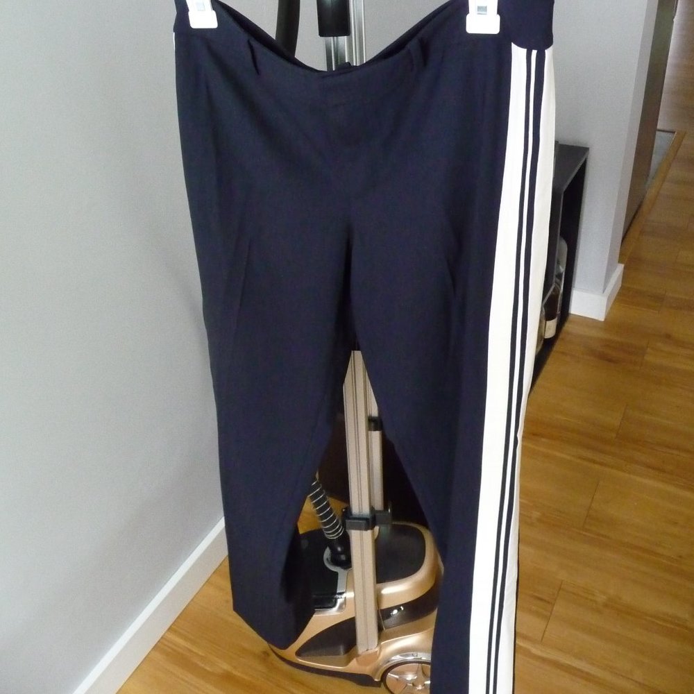 TAHARI TRENDY NEW women's fine wool blend navy side cream stripes dress pants 12